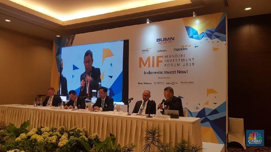 Salah satu agenda yang hangat jadi perbincangan publik adalah perombakan atau pergantian direksi.
