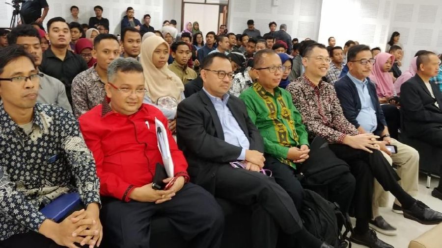 Diharapkan kampus besar lainnya juga mengikuti langkah UGM yang memberi ruang untuk mendiskusikan secara ilmiah visi dan misi capres-cawapres.