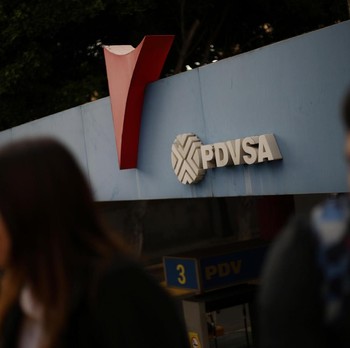 Venezuela Dijatuhi Sanksi, Warga Cemas Harga BBM Naik