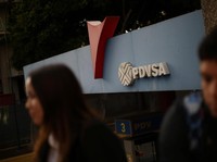 Venezuela Dijatuhi Sanksi, Warga Cemas Harga BBM Naik