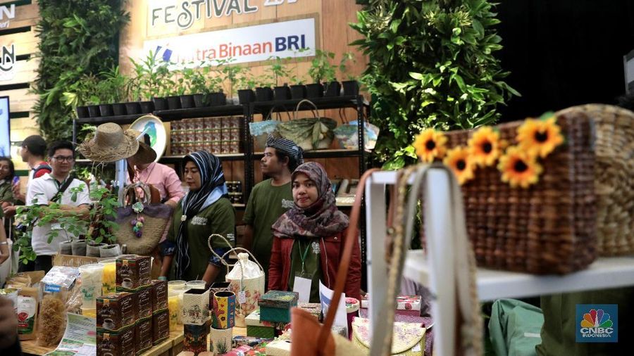 Sustainability Bond BRI: Merawat Bumi dengan Cara Mainstream