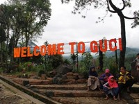 Mau Healing dan Mandi Air Hangat di Guci? Duit Sejuta Cukup