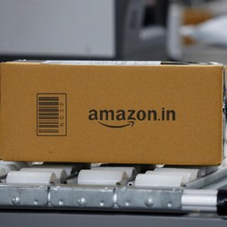 Pangkas Waktu, Amazon Resmi Kirim Paket Pakai Drone