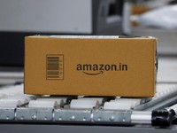 Pangkas Waktu, Amazon Resmi Kirim Paket Pakai Drone