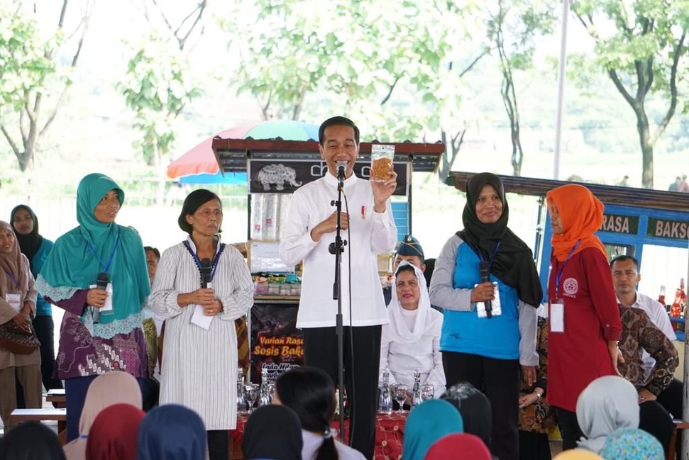 Jokowi Ajak Ibu-Ibu Magetan Jadi Pebisnis Ulung