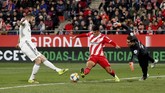 Real Madrid lolos ke semifinal Copa Del Rey dengan agregat kemenangan 7-3 atas Girona. Los Blancos berpeluang menghadapi Barcelona di babak semifinal. (REUTERS/Albert Gea)