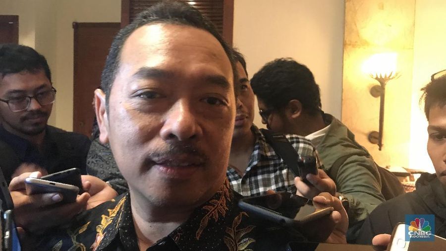 Deputi Bidang Usaha Pertambangan, Industri Strategis, dan Media Kementerian BUMN Fajar Harry Sampurno