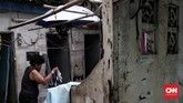 Fasilitas untuk Kebutuhan MCK terlihat tidak terawat di kawasan kampung Ampiun, Menteng, Jakarta Pusat. (CNNIndonesia/Andry Novelino)