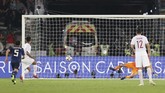 Akram Afif mencetak gol pada menit ke-83 dari titik putih. Ini merupakan gol perdana Afif di Piala Asia 2019. Sementara pemain 22 tahun itu tercatat sudah memberi 10 assist selama perhelatan kejuaraan sepak bola antarnegara Asia. (REUTERS/Suhaib Salem)