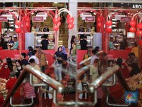 Dari Barongsai sampai Lampion, Mal Sambut Imlek