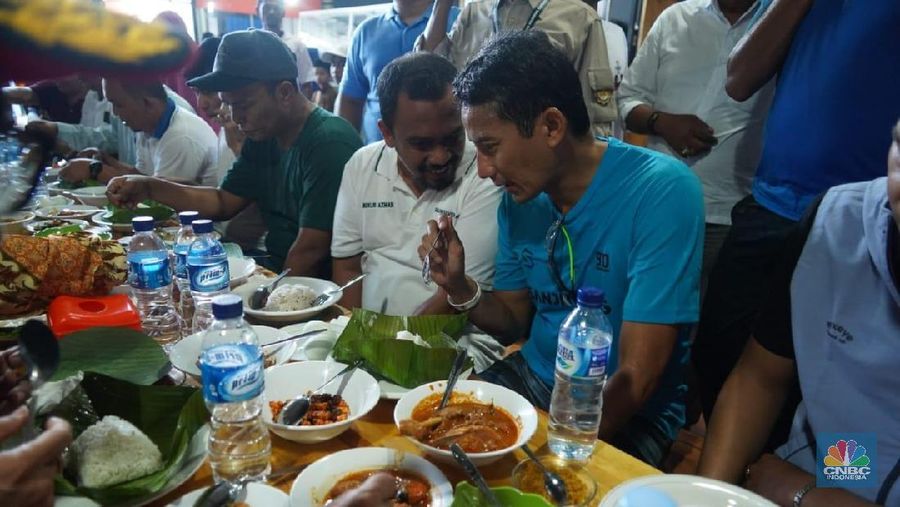 Kegiatan calon wakil presiden nomor urut 02 Sandiaga Salahuddin Uno di Lhokseumawe, Aceh, memasuki hari kedua pada Ahad (3/2/2019).
