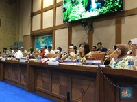 DPR Usir Pertamina dan KLHK dari Ruang Rapat, Ada Apa?
