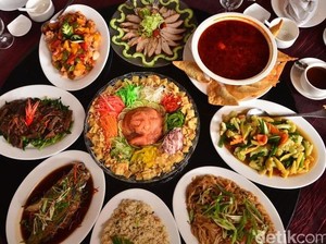 10 Makanan Khas yang Wajib Ada Saat Imlek