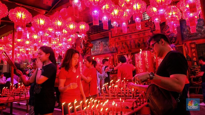 Hari Raya Imlek 2570 tahun ini memasuki pergantian Shio Anjing ke Shio Babi Tanah.