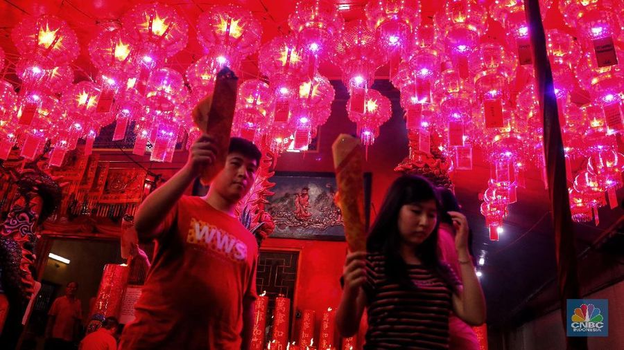 Hari Raya Imlek 2570 tahun ini memasuki pergantian Shio Anjing ke Shio Babi Tanah.