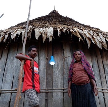 NTT ke Papua, Ujung Timur Indonesia Kini Terang berkat LTSHE