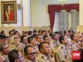 Bagi-bagi Sertifikat Sukses, Jokowi Beri 'Bonus' Pegawai BPN