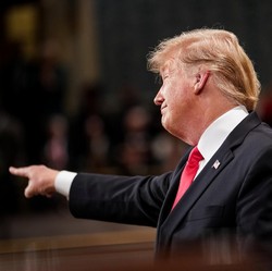 Trump Tetap Ngotot Bangun Tembok Batas, Shutdown Membayangi?