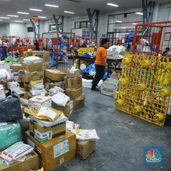 Jasa Kurir 'Booming' Saat PPKM, Ini 5 Emiten Pemain Besarnya