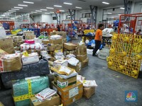 Jasa Kurir 'Booming' Saat PPKM, Ini 5 Emiten Pemain Besarnya