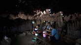 Pulau Sabu mungkin masih kalah populer dibandingkan pulau lain di NTT, seperti Taman Nasional Komodo atau Pulau Sumba. Namun kearifan lokal dan perjuangan dapat membuat warganya bertahan hidup. (ANTARA FOTO/Puspa Perwitasari)