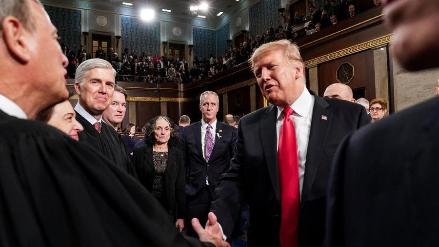 Isu yang beredar, Trump akan mengumumkan kebijakan tersebut minggu depan.