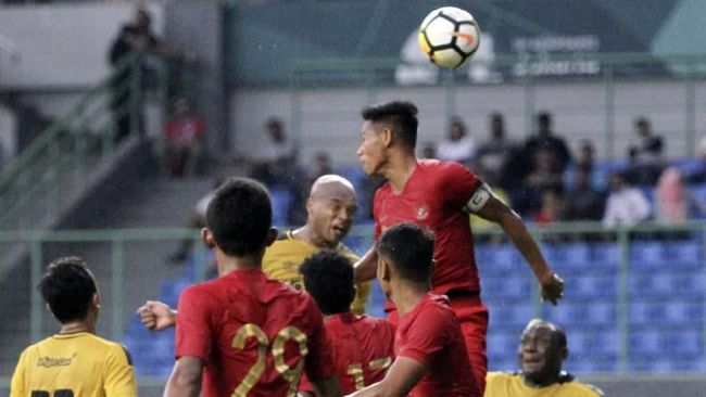 Timnas Indonesia U-22 Tahan Imbang Arema di Babak Pertama