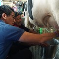 Keliling Magetan, Sandi Uno Diberondong Keluhan Petani