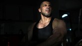 Ibrahim al-Masri menuai kontroversi di Israel usai dipecat sebagai muazin setelah mengunggah foto-fotonya ketika mengikuti kejuaraan binaragawan pada 2017. (Reuters/Ammar Awad)