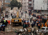 Apartemen Berlantai Delapan di Turki Runtuh, Dua Orang Tewas
