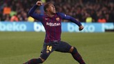 Malcom merayakan keberhasilan mencetak gol pada menit ke-57 yang membuat skor menjadi imbang 1-1. (REUTERS/Sergio Perez)