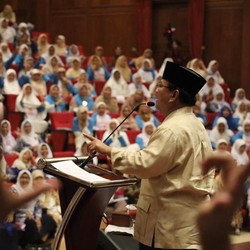 Janji Prabowo untuk PNS: Gaji & THR Lebih Besar