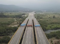 Venezuela Merana, Maduro Malah Tolak Bantuan Kemanusiaan