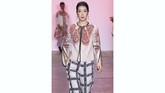 Alleira Batik menjadi satu-satunya label batik Indonesia yang hadir di New York saat New York Fashion Week 2019. (Yuchen Liao/Getty Images for Indonesian Diversity/AFP).