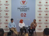 Sibuk Urusi Tol, Jokowi Dinilai Abaikan Infrastruktur Dasar