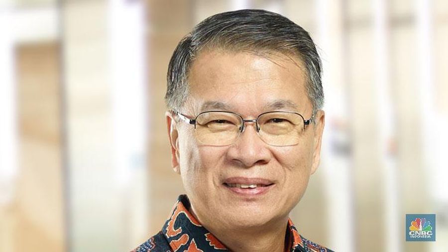 Direktur Utama Bank Danamon Sng Seow Wah mendapatkan hibah saham (stock grants) senilai Rp 3 miliar.