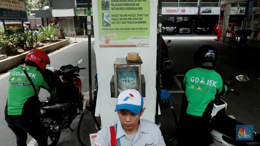 Penyesuaian harga ini hanya diberikan untuk bahan bakar yang tak dikenakan subsidi saja seperti Pertamax, Pertamax Turbo, Pertamax Dex, dan Dexlite.