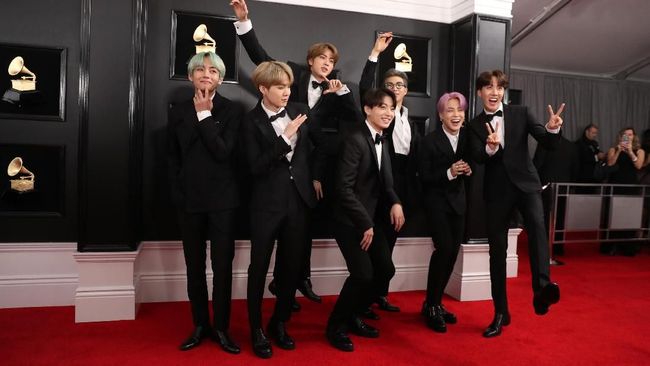 Jadi Brand Ambassador Tokopedia Berapa Tarif Boyband Bts