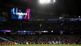 Layar besar di Stadion Etihad menampilkan grafis Raheem Sterling yang mencetak gol keenam Man City ke gawang Chelsea. (Action Images via Reuters/Carl Recine)