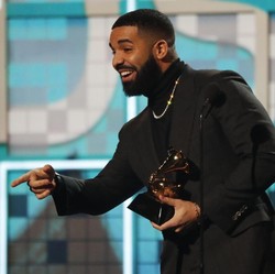 Gokil! Drake Pasang Taruhan Rp 15 Miliar untuk Argentina