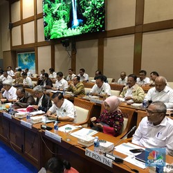 Harga Premium Turun Rp 100, DPR: Pasokannya yang Penting!