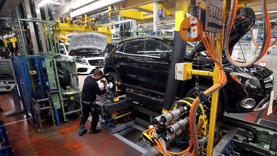 Duh! Perusahaan-perusahaan Otomotif Ini PHK Ribuan Karyawan