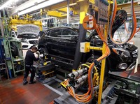 Duh! Perusahaan-perusahaan Otomotif Ini PHK Ribuan Karyawan