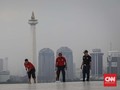 FOTO: Usaha Pemadam Kebakaran Bersihkan Istiqlal dan Katedral