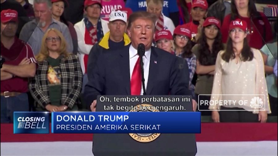 Trump deklarasi darurat nasional agar bisa menggunakan anggaran dari departemen lain untuk bangun tembok perbatasan AS-Meksiko tanpa persetujuan perlemen.