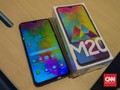 Samsung Incar Sopir Ojol Lewat Ponsel Baterai Bongsor