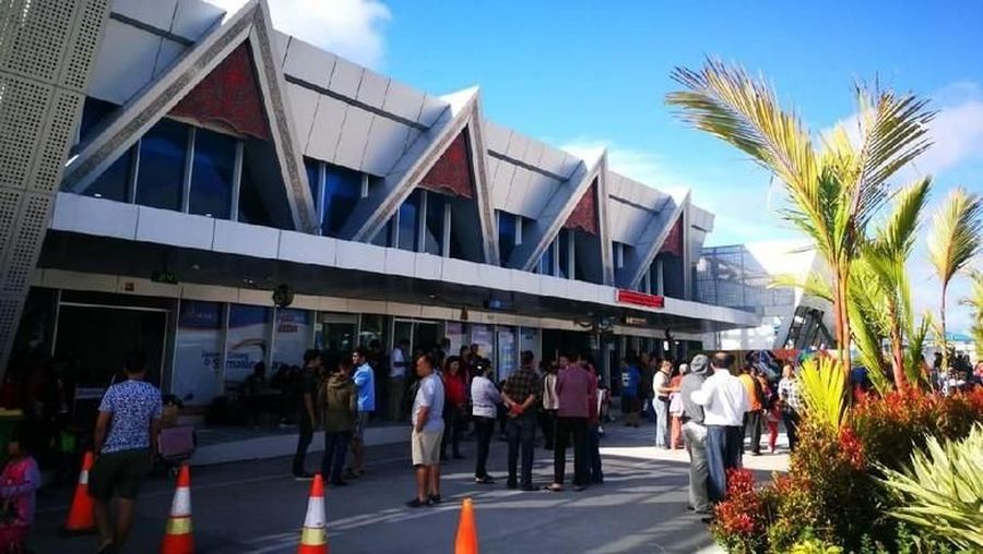 Bandara Internasional Silangit di Tapanuli Utara mulai Rabu kemarin (13/2/2019) akhirnya melayani penerbangan pesawat sekelas Boeing 737-800.
