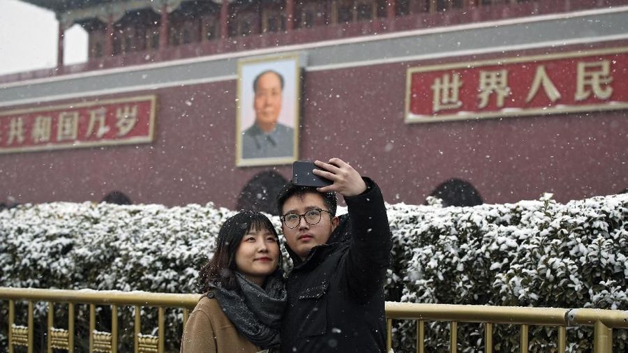 Hujan salju di sebagian besar wilayah ibukota China, Beijing telah cukup membahayakan.
