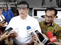 Luhut Bicara Monopoli Avtur Pertamina