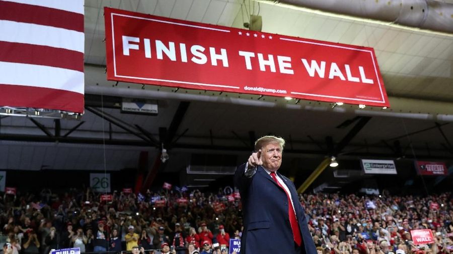 Donald Trump akan menandatangani Rancangan Undang-Undang (RUU) belanja pemerintah federal untuk mencegah terjadinya penutupan pemerintah (government shutdown)